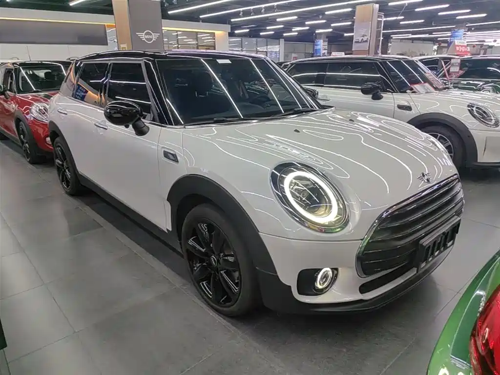 MINI CLUBMAN MINI CLUBMAN 2023款 改款 1.5 T COOPER 经典派