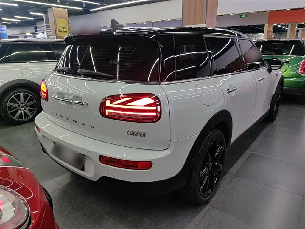 MINI CLUBMAN MINI CLUBMAN 2023款 改款 1.5 T COOPER 经典派
