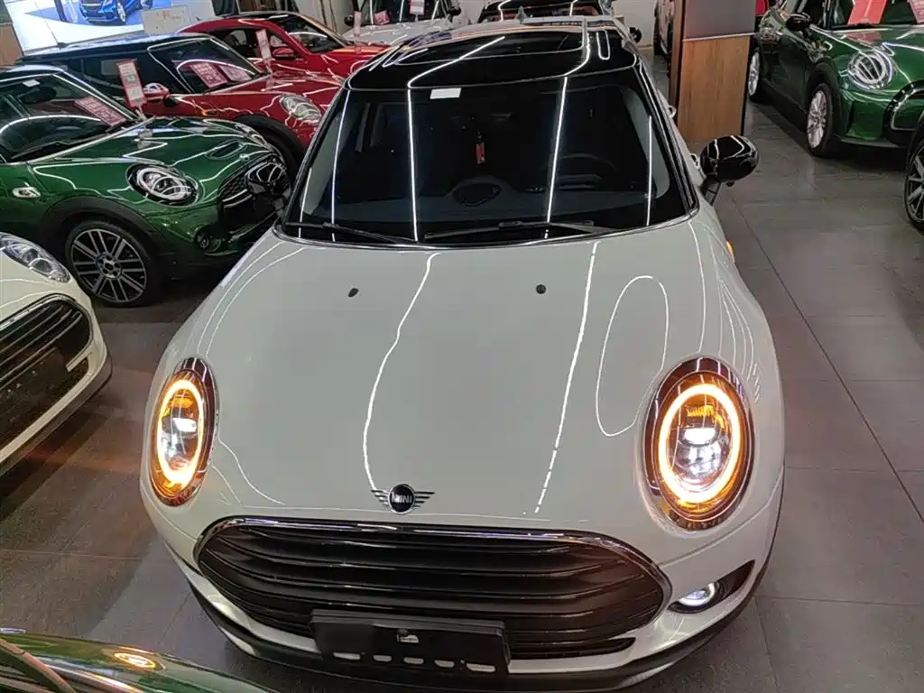 MINI CLUBMAN MINI CLUBMAN 2023款 改款 1.5 T COOPER 经典派