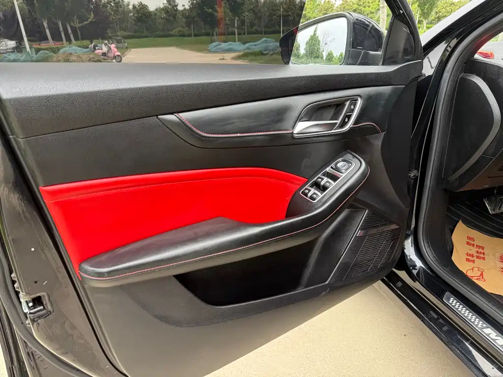 MG6 1.5 T Auto Trophy Smart Drive Flagship