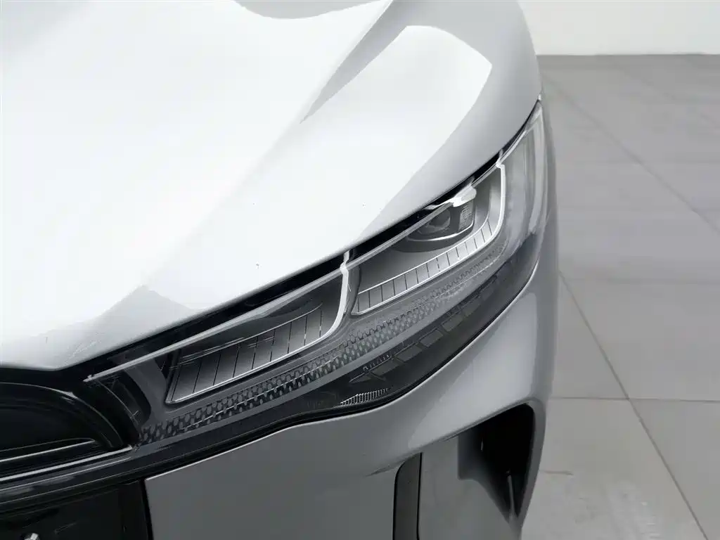 Lincoln Z 2.0 T 2 WD Supreme Shine Hybrid