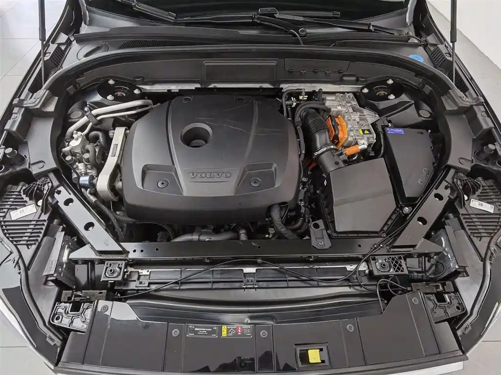 Volvo XC60 PHEV T8 PHEV Long Range 4 WD Smart Vision Luxury