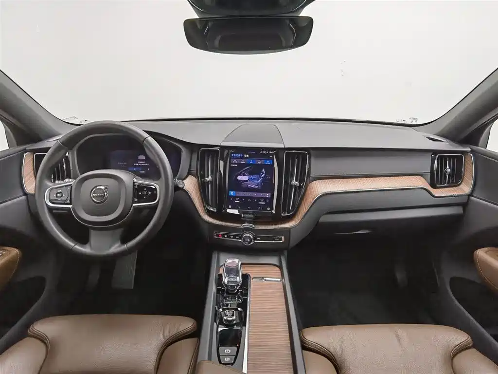 Volvo XC60 PHEV T8 PHEV Long Range 4 WD Smart Vision Luxury