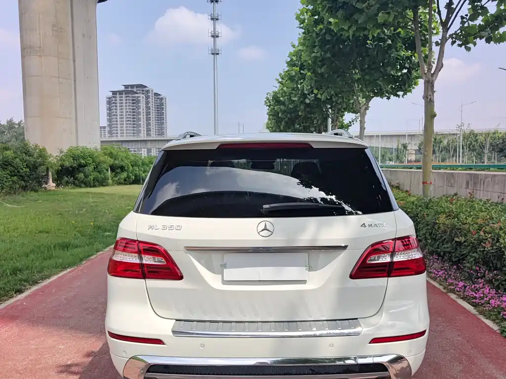 Mercedes-Benz M-Class ML 350 Luxury