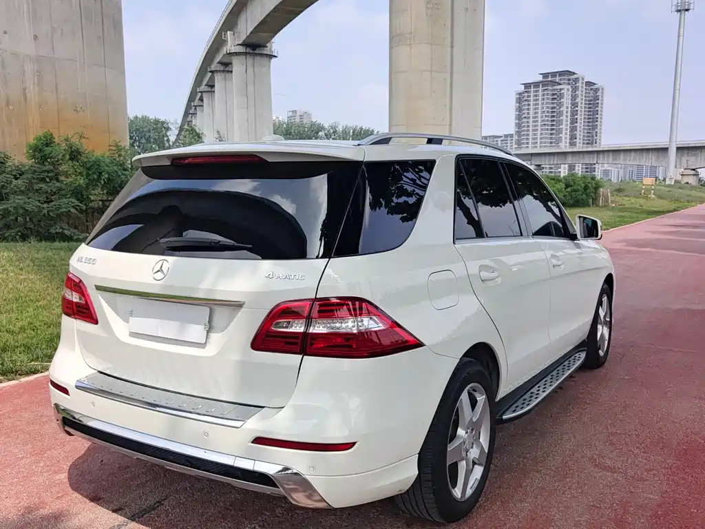 Mercedes-Benz M-Class ML 350 Luxury