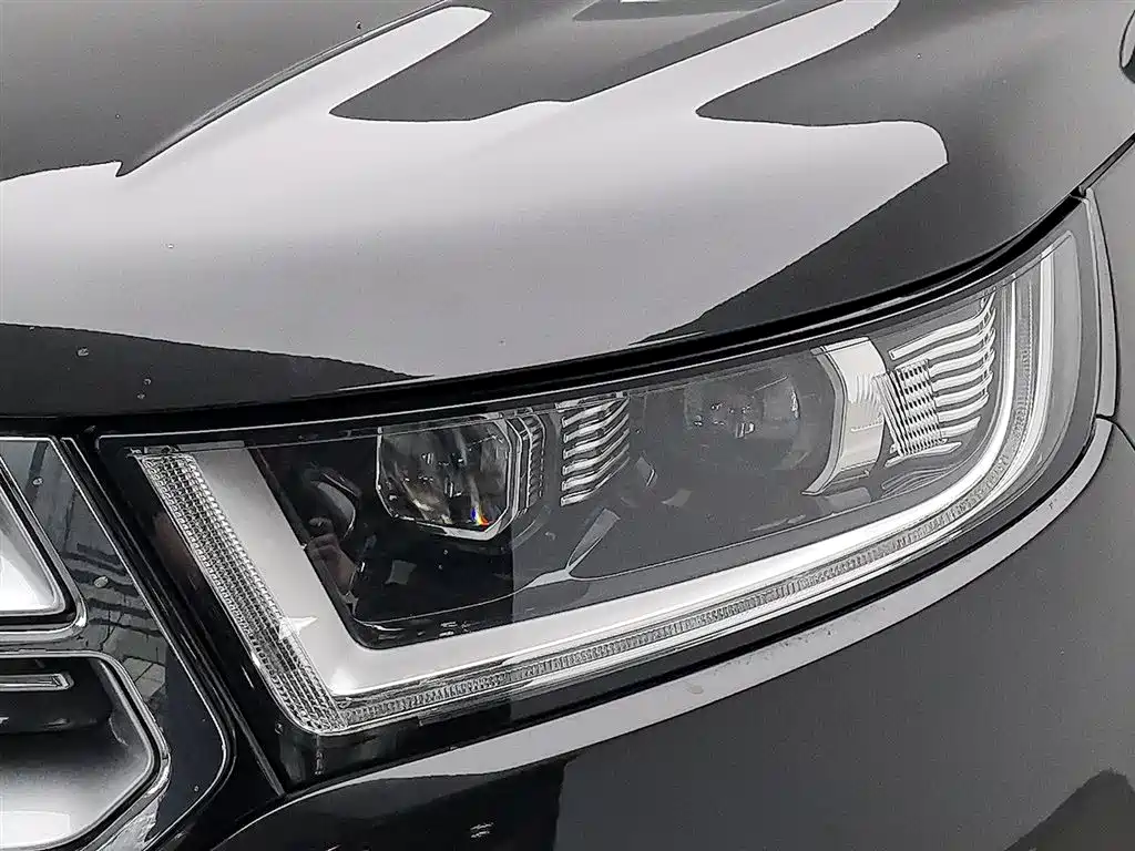 Edge 2.7 T GTDi 4 WD Supreme Sharp 7-seat