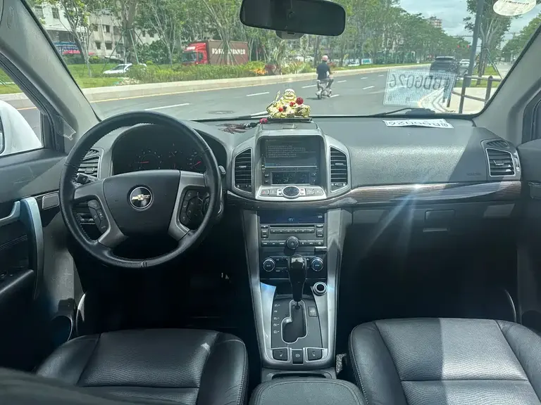 Chevrolet Captiva 2.4 L 2 WD City 7-seat
