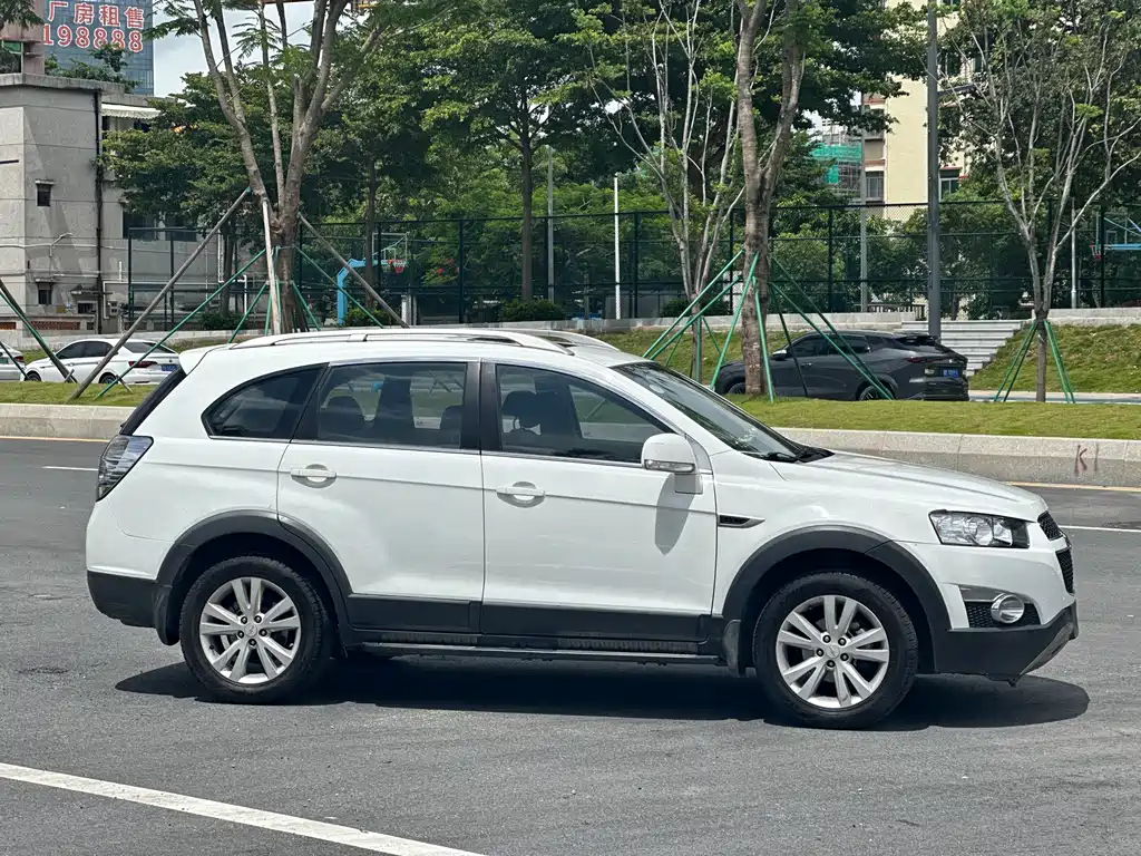 Captiva 2.4 L 2 WD City 7-seat