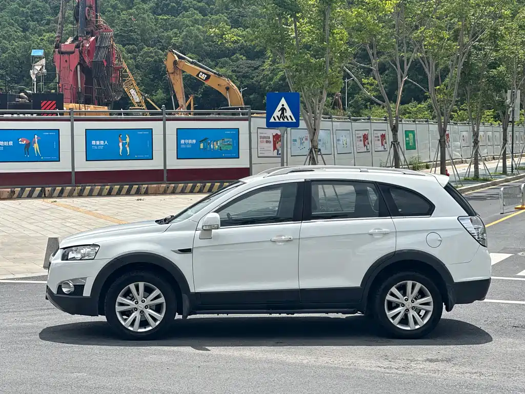 Captiva 2.4 L 2 WD City 7-seat