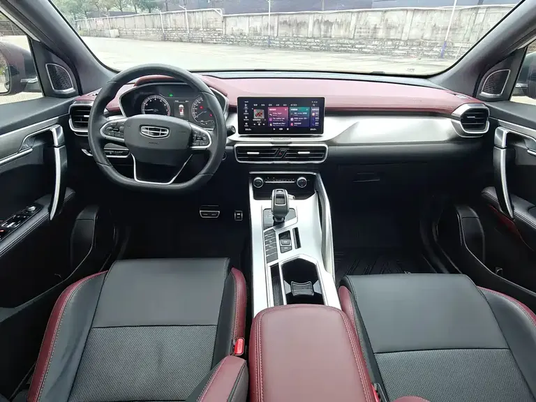 Geely Binyue PRO 260 T DCT Knight