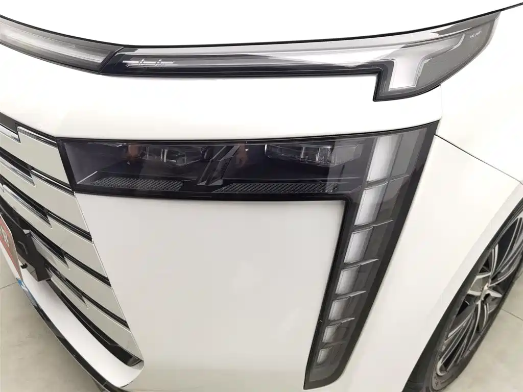 Trumpchi E8 NEV 传祺E8 PHEV 2024款 150 km MAX