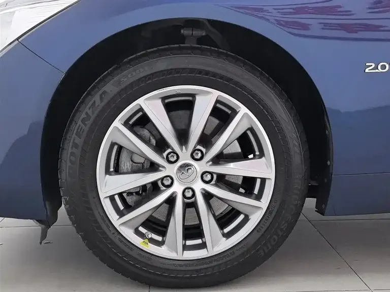 Infiniti Q50 L 2.0 T Comfort CN-VI