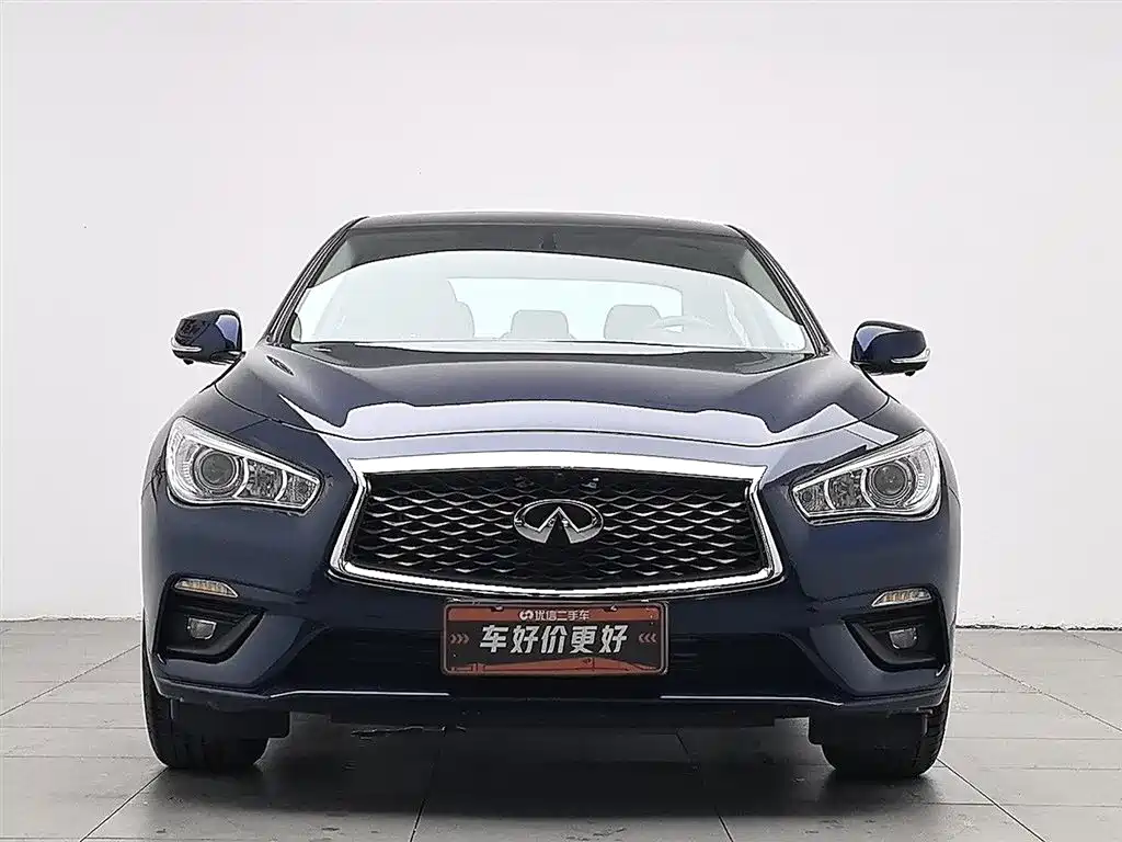Infiniti Q50 L 2.0 T Comfort CN-VI