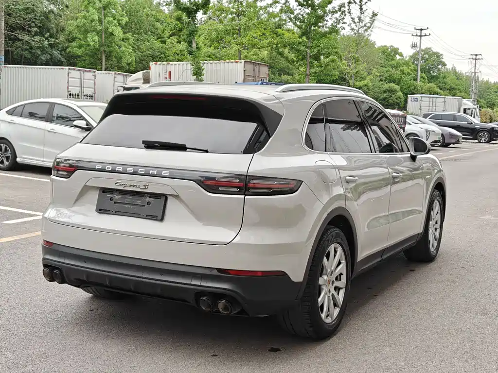 Cayenne NEV Cayenne E-Hybrid 2.0 T