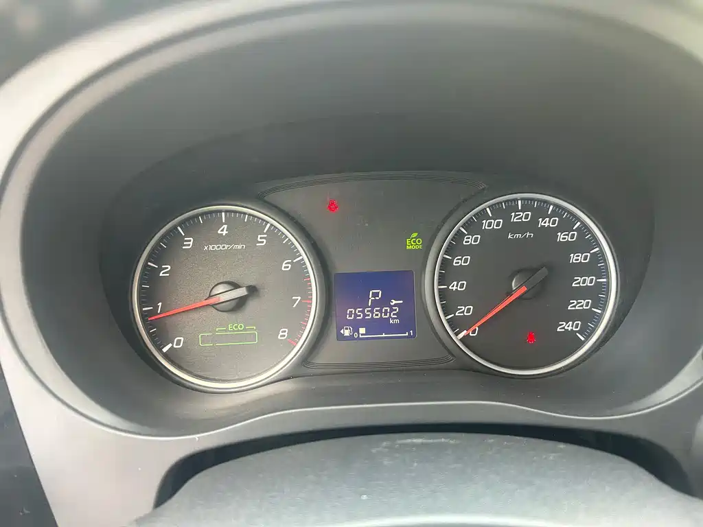 Outlander 2.0 L 2 WD Glory 5-seat