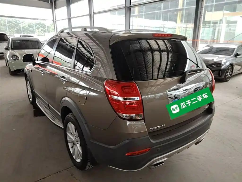 Captiva 2.4 L 4 WD Flagship 7-seat