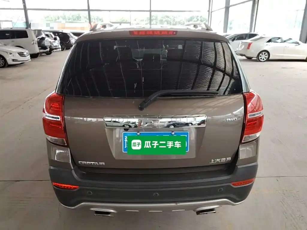 Captiva 2.4 L 4 WD Flagship 7-seat