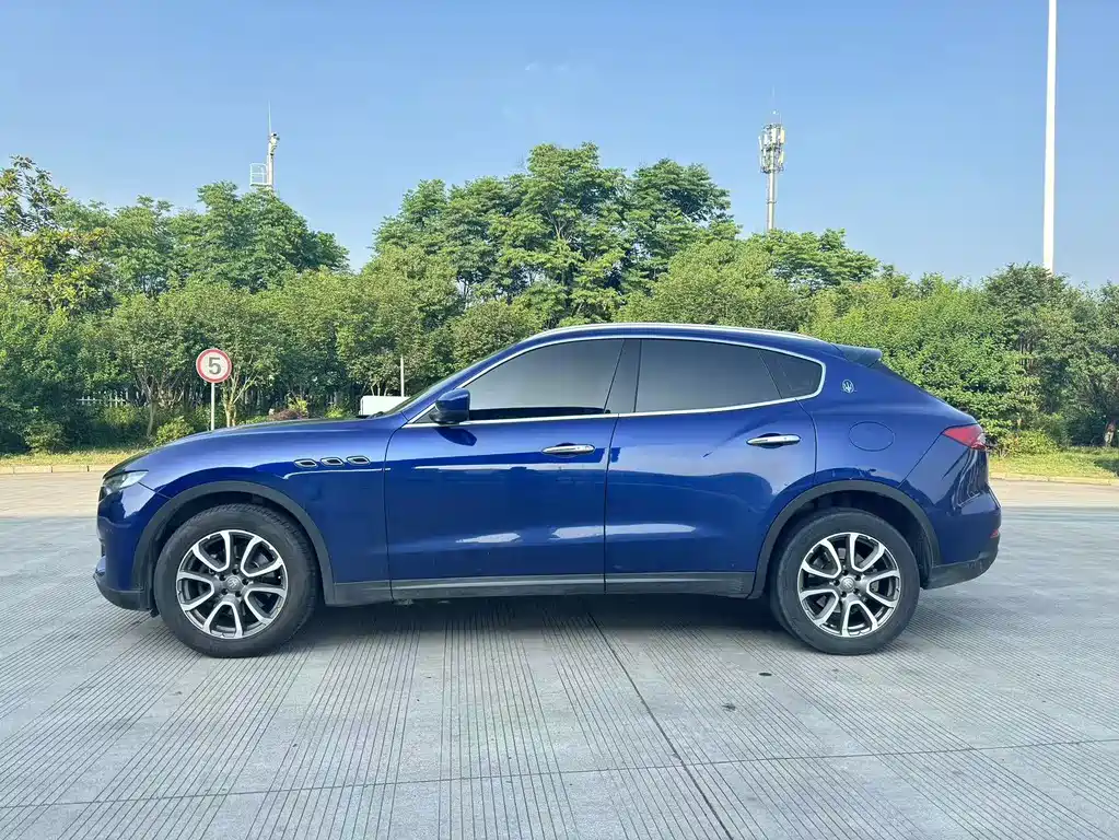 Levante 3.0 T Standard
