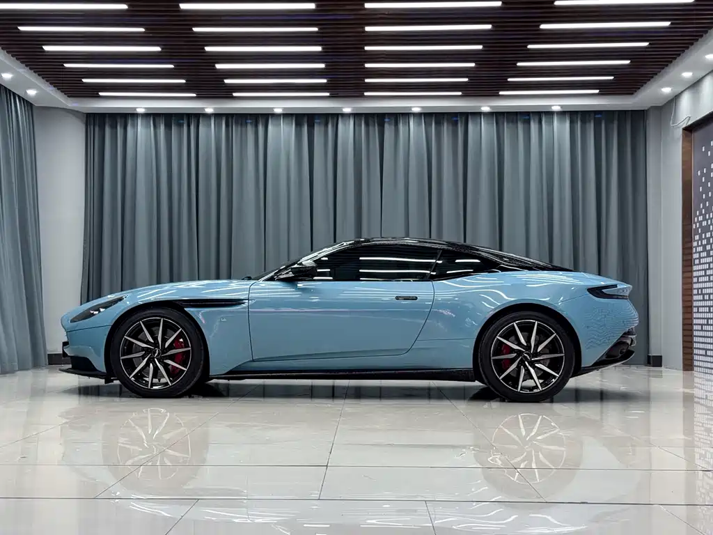 Aston Martin DB11 4.0 T V8 Coupe