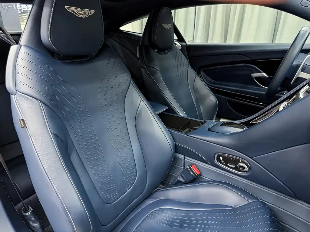Aston Martin DB11 4.0 T V8 Coupe