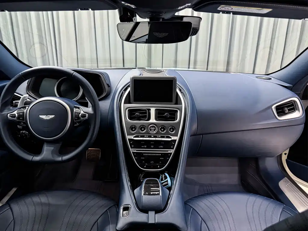 Aston Martin DB11 4.0 T V8 Coupe