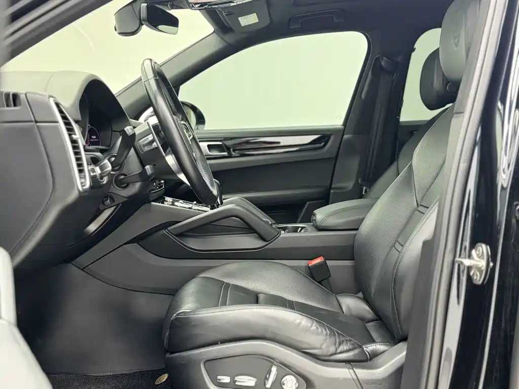 Cayenne NEV Cayenne E-Hybrid 2.0 T