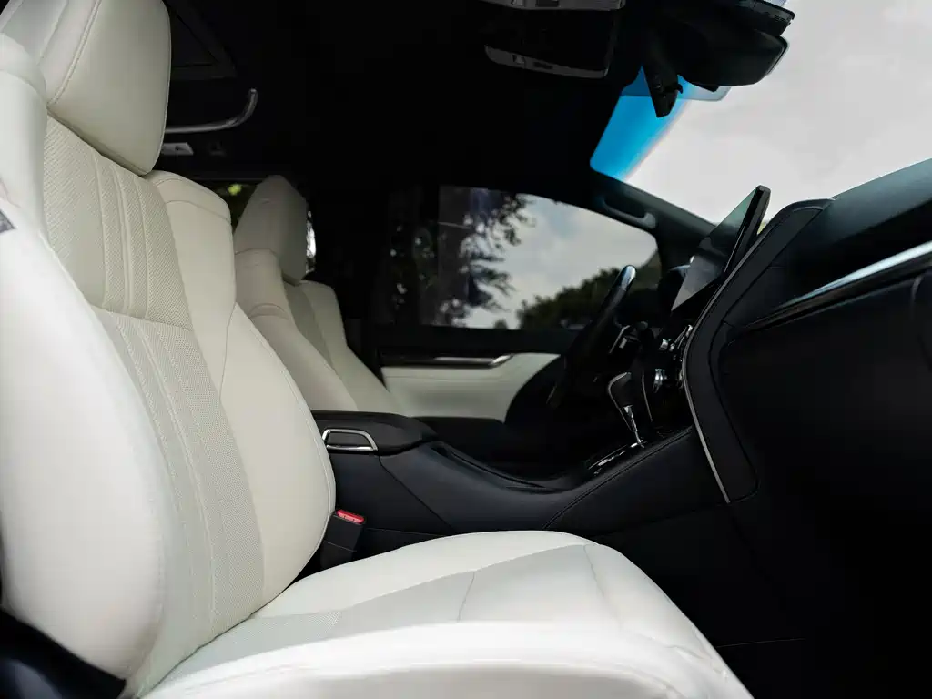 Lexus LM 300 h 7-seat Elegant