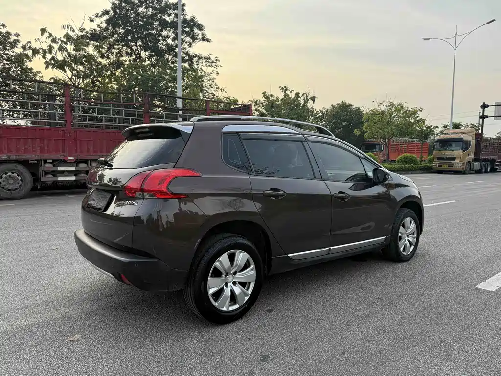 Peugeot 2008 2014 1.6 L Auto Fashion