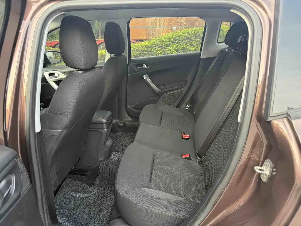 Peugeot 2008 2014 1.6 L Auto Fashion
