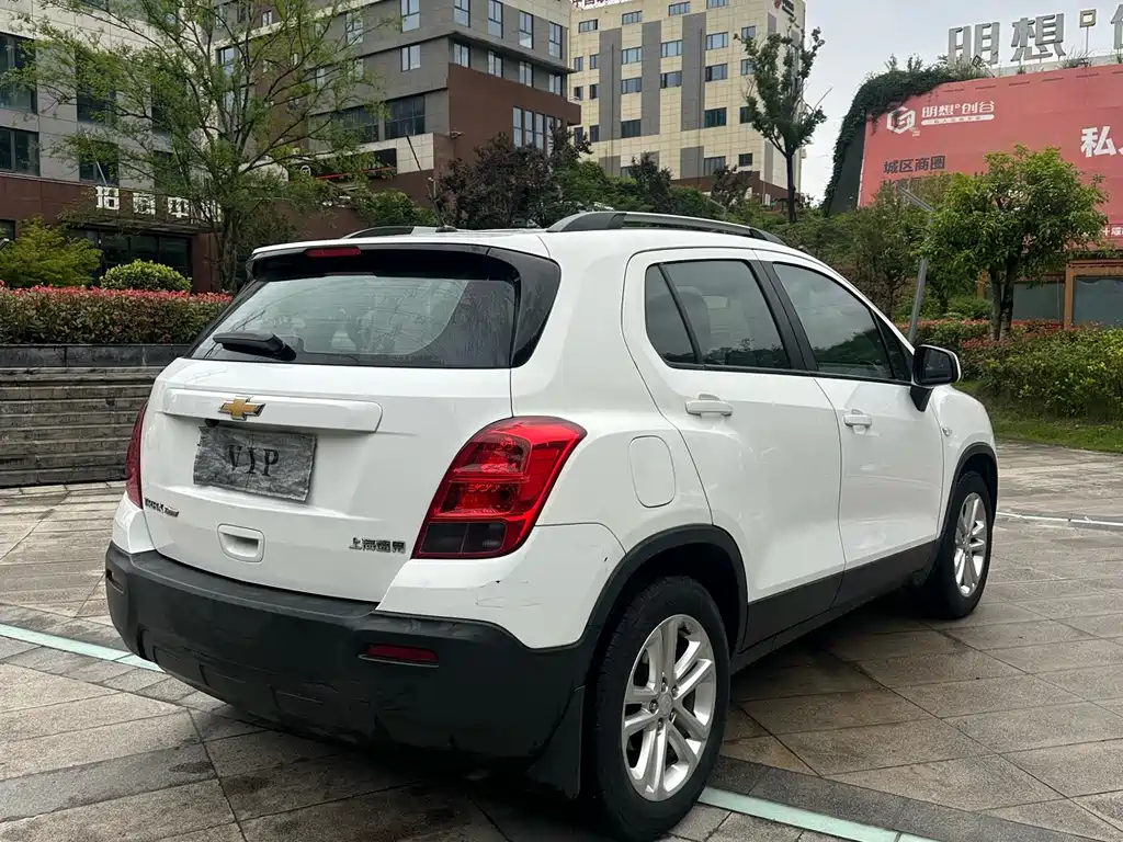Tracker 1.4 T Auto 2 WD Comfort Sunroof