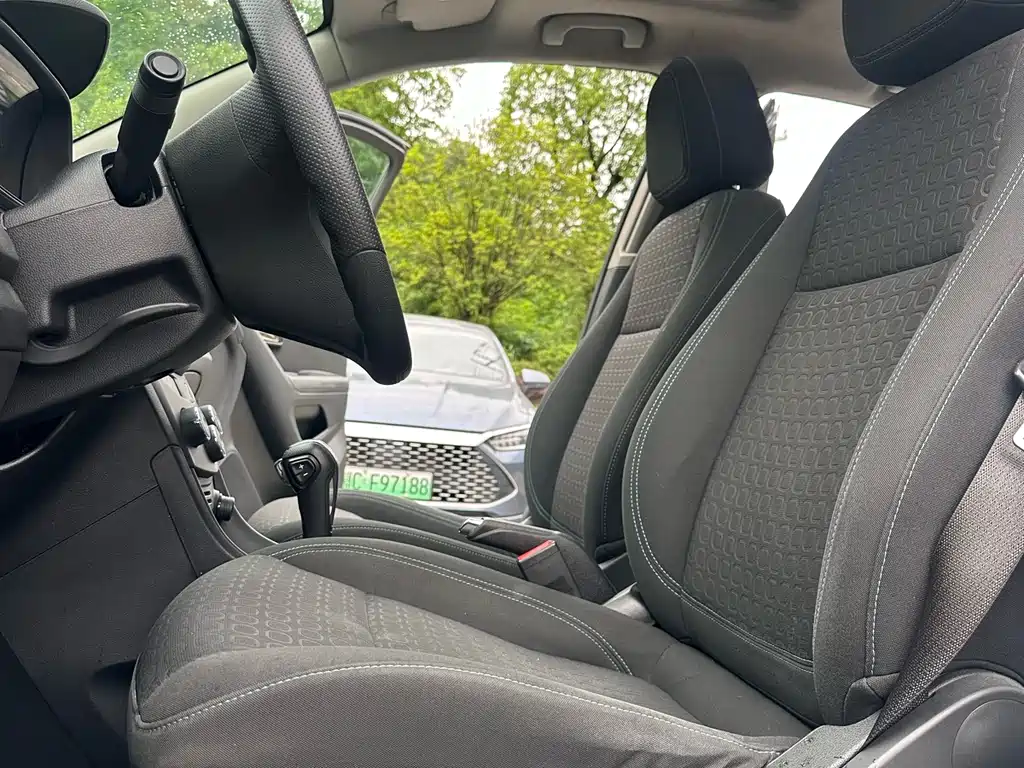 Tracker 1.4 T Auto 2 WD Comfort Sunroof