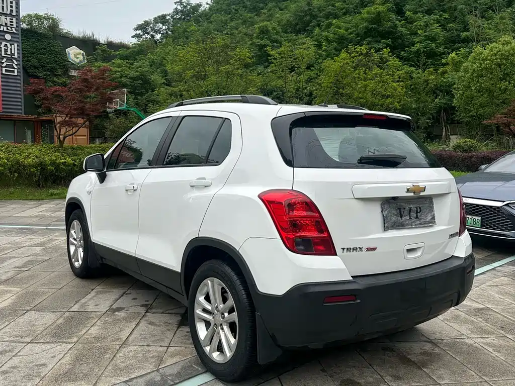 Tracker 1.4 T Auto 2 WD Comfort Sunroof