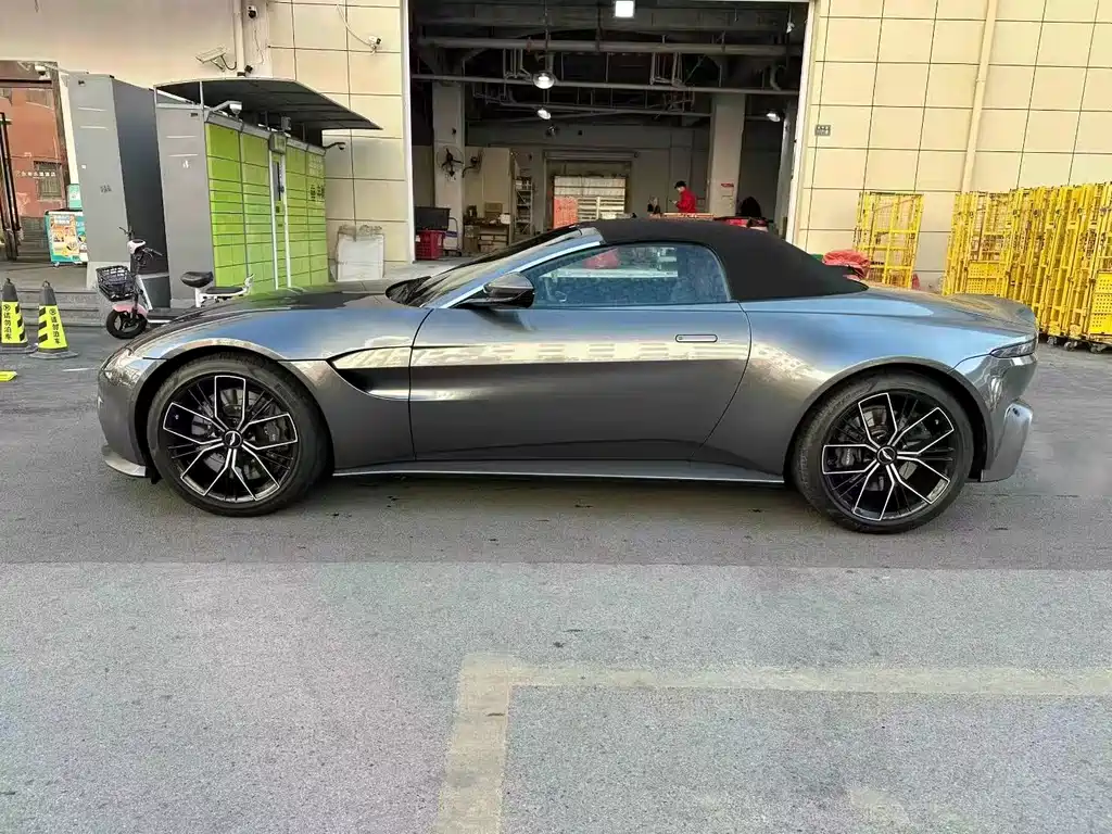 V8 Vantage V8 Vantage 2022款 4.0 T V8 Roadster