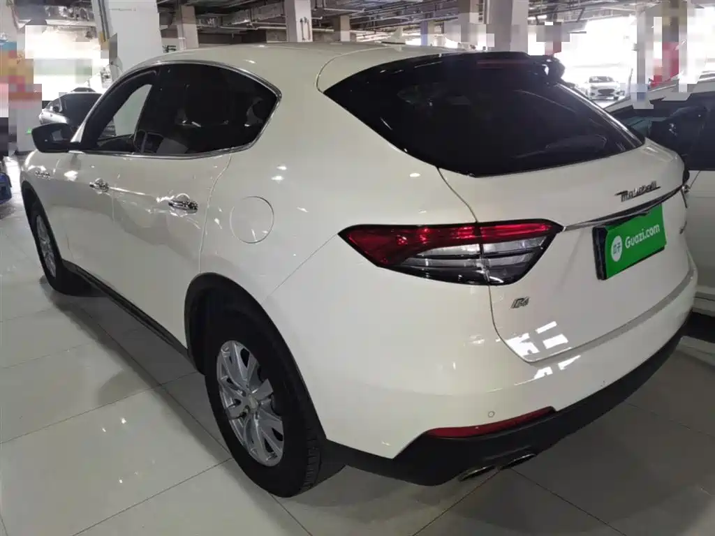 Levante 3.0 T Classic