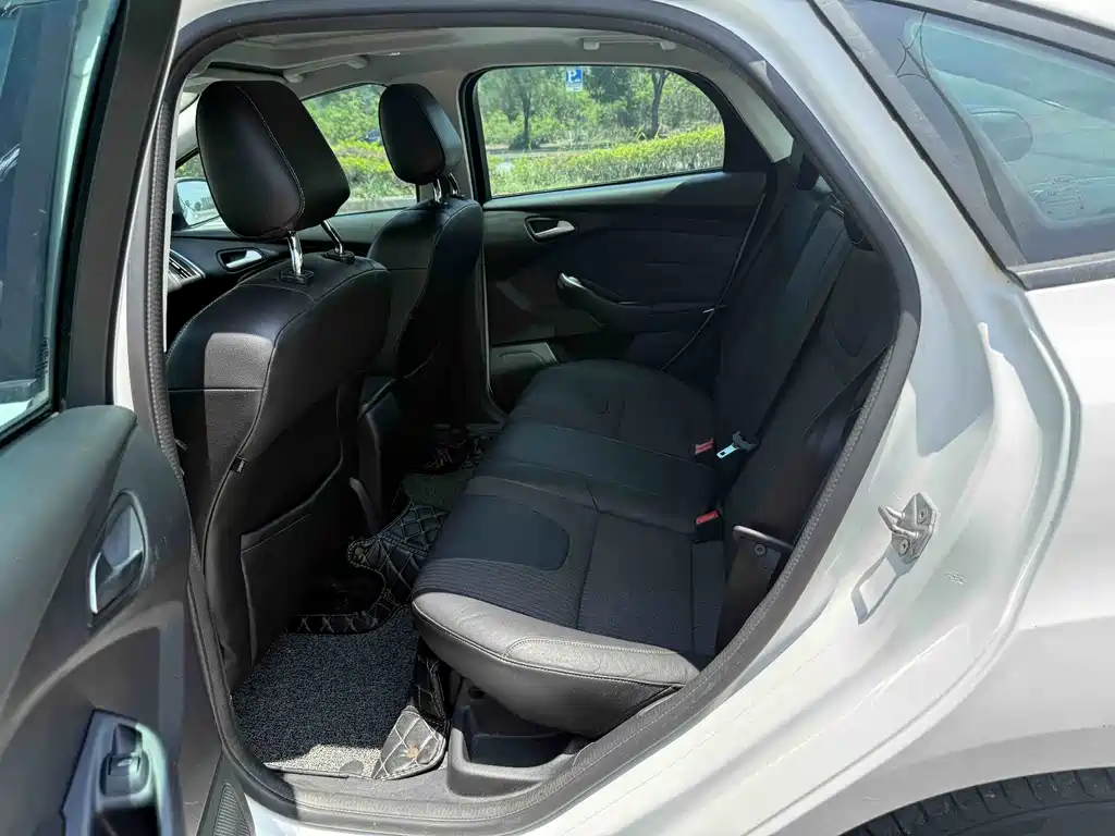 Focus Sedan 1.6 L Auto Style