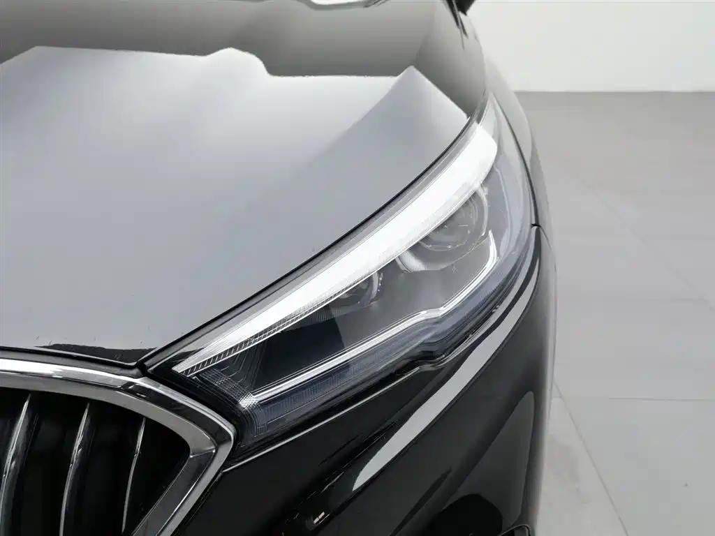 Hongqi H5 Classic Facelift 1.5 T DCT Flagship Charm