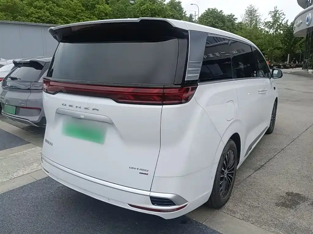 Denza D9 DM-i Smart Drive 1020 4 WD Flagship