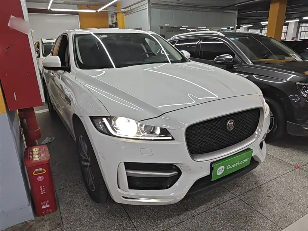 Jaguar F-PACE 2.0 T 4 WD R-Sport Sport