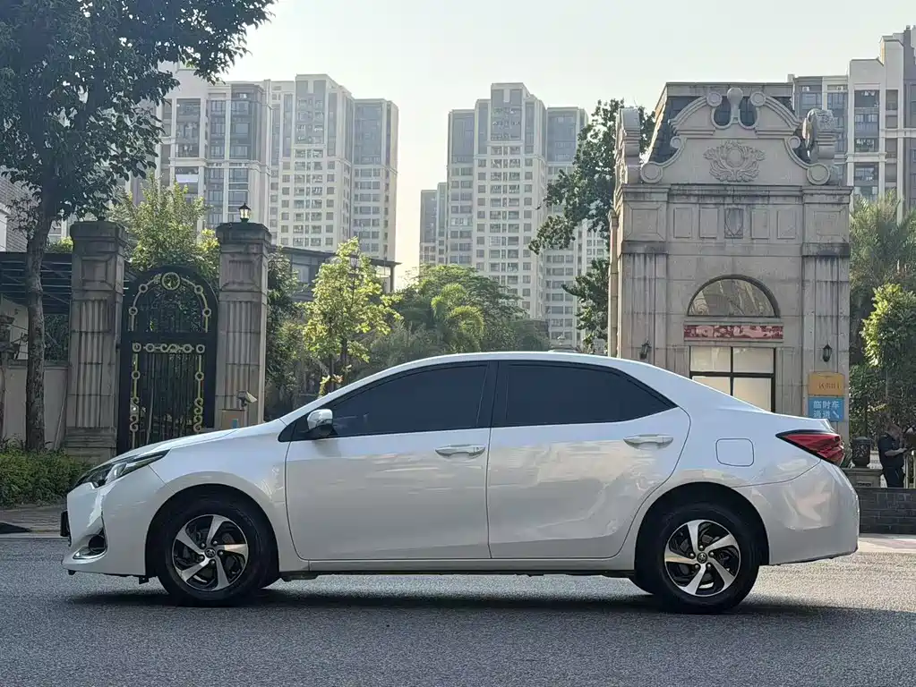 Levin Facelift 185 T CVT Elite CN-V