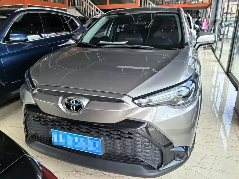 Toyota Frontlander 2.0 L CVT Elite
