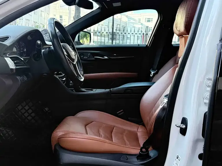 Cadillac CT6 28 T Leading