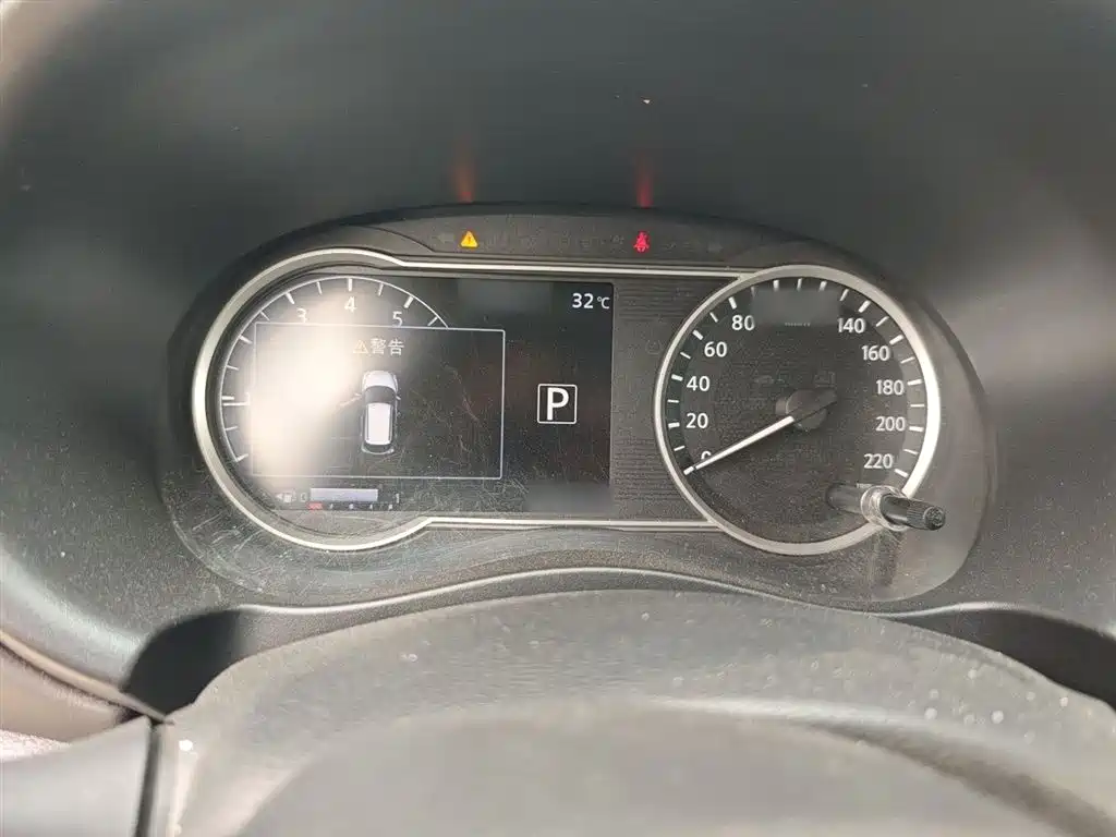 Kicks 1.5 L CVT Connected Luxury