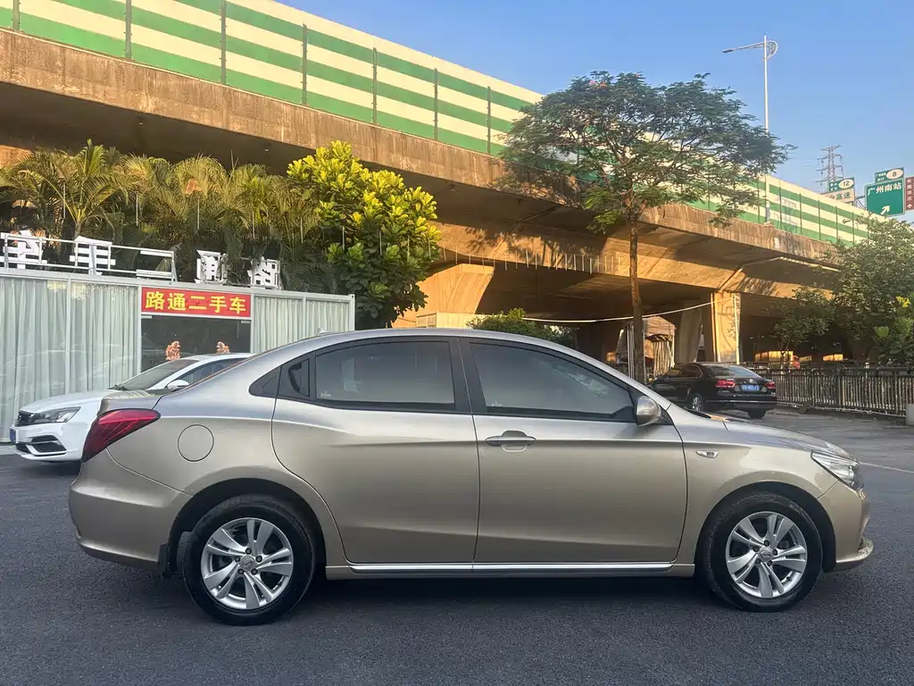 Trumpchi GA3 S Vision 1.6 L Auto Luxury ESP