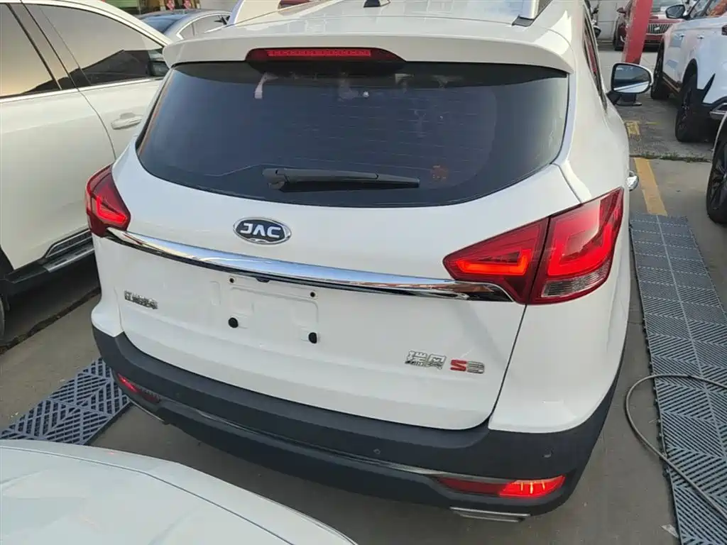 Refine S3 1.6 L CVT Luxury Smart