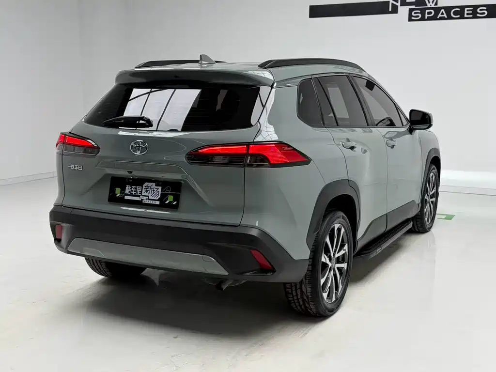 Corolla Cross 卡罗拉锐放 2023款 2.0 L 尊享版