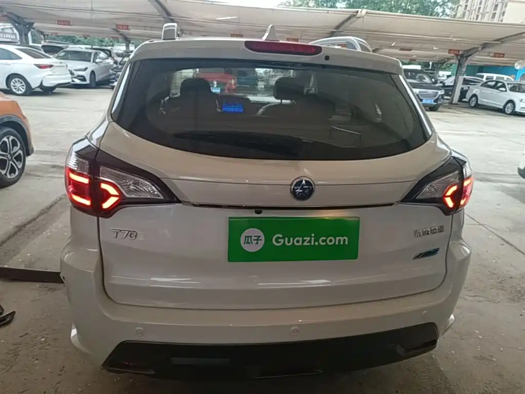 Venucia T70 启辰T70 2019款 2.0 L CVT睿趣版 国V