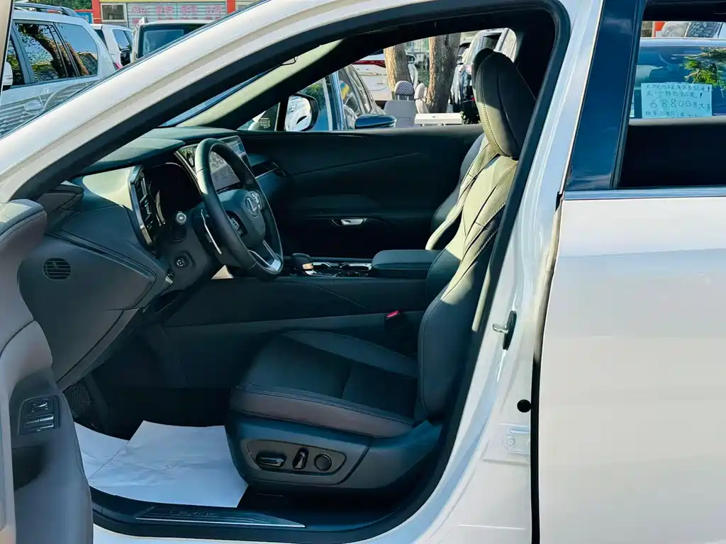 Lexus RX 350 h 4 WD Pure Enjoyment