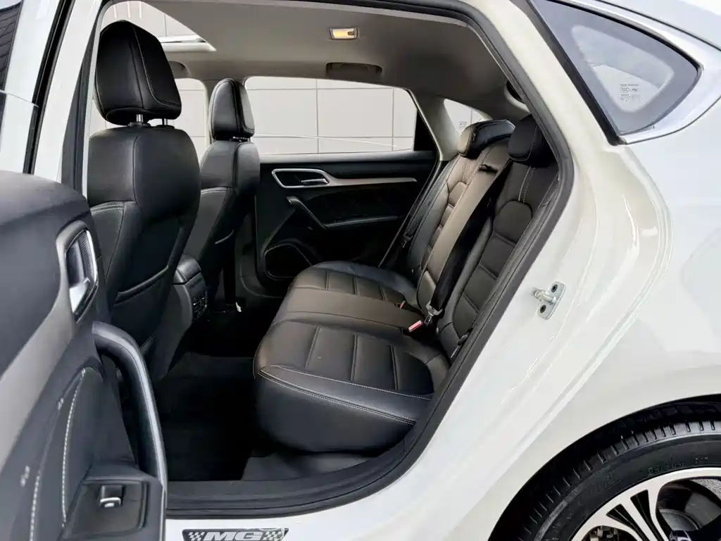 MG6 20 T Auto Luxury Connected CN-VI