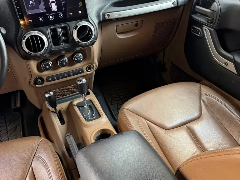 Jeep Wrangler 牧马人 2013款 3.6 L Rubicon 四门版