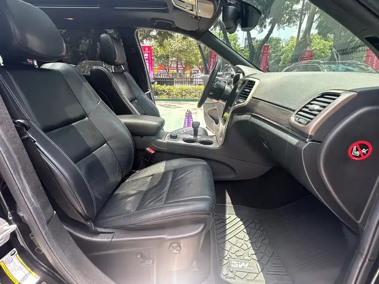 Jeep Grand Cherokee (Import) 3.6 L Elite Navigation